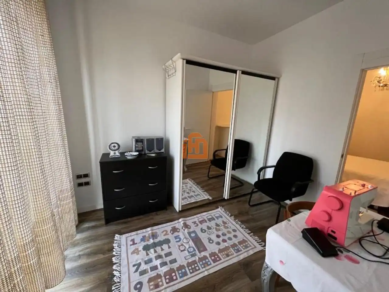 Dormitori de Casa o xalet en venda en La Robla  amb Calefacció, Terrassa i Traster