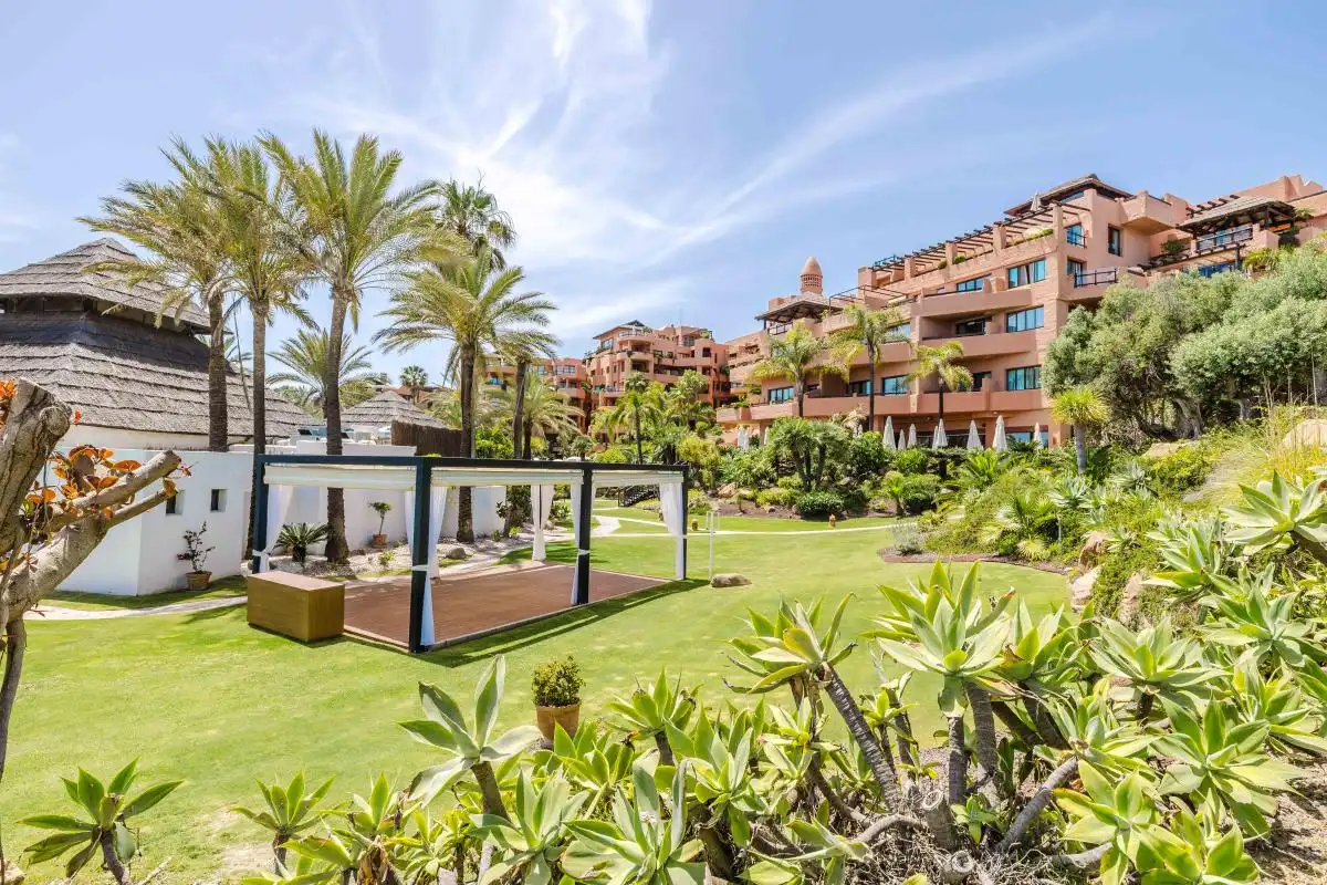Jardí de Pis en venda en Estepona amb Aire condicionat, Calefacció i Terrassa