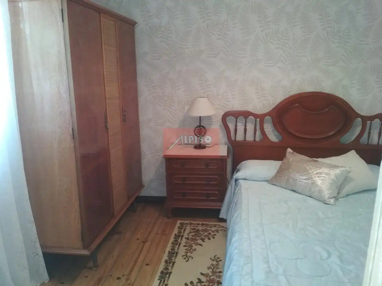 Habitación de Casa o chalet de alquiler en Ourense Capital  con Calefacción y Amueblado