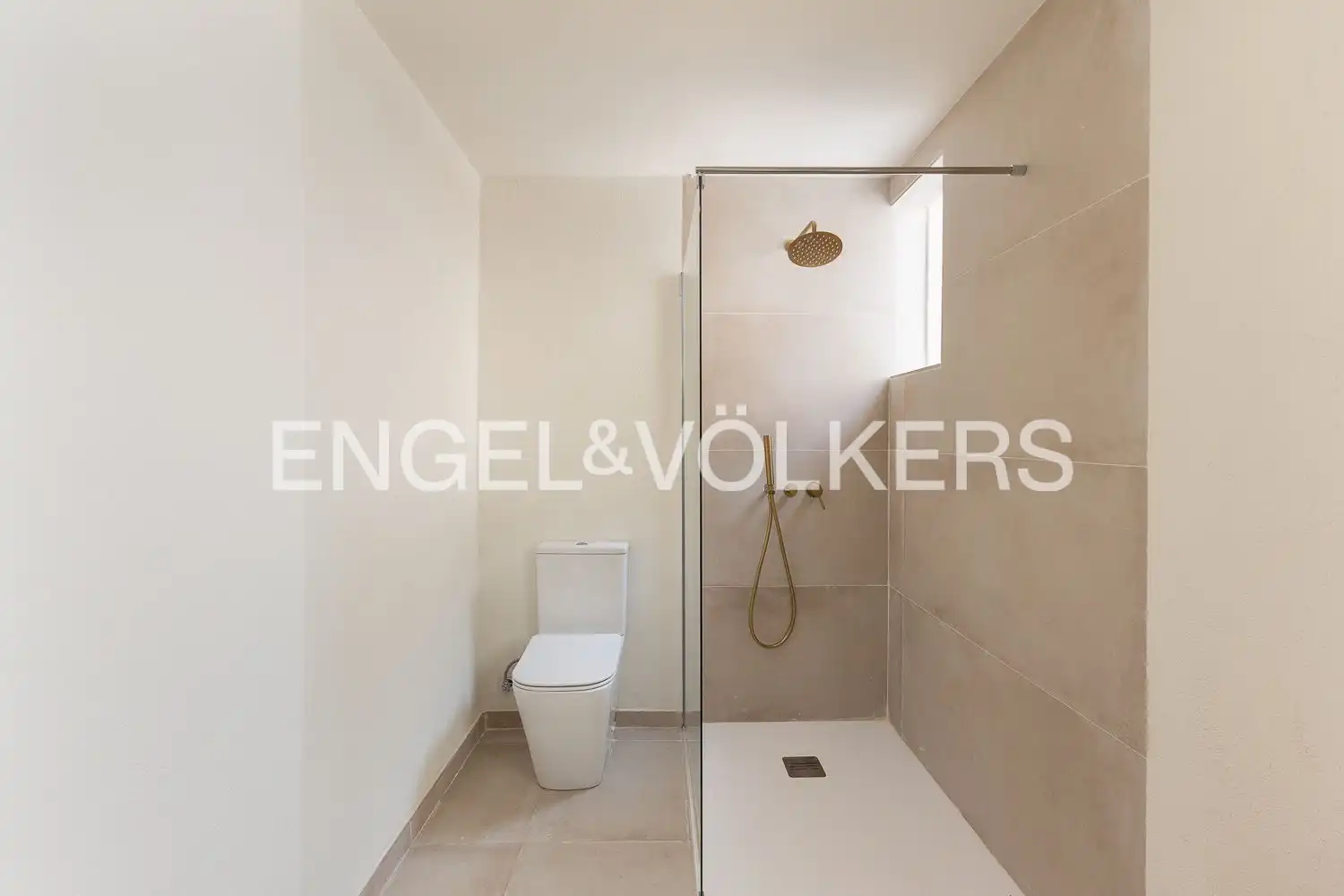 Baño de Casa adosada en venta en Náquera con Calefacción, Parquet y Terraza