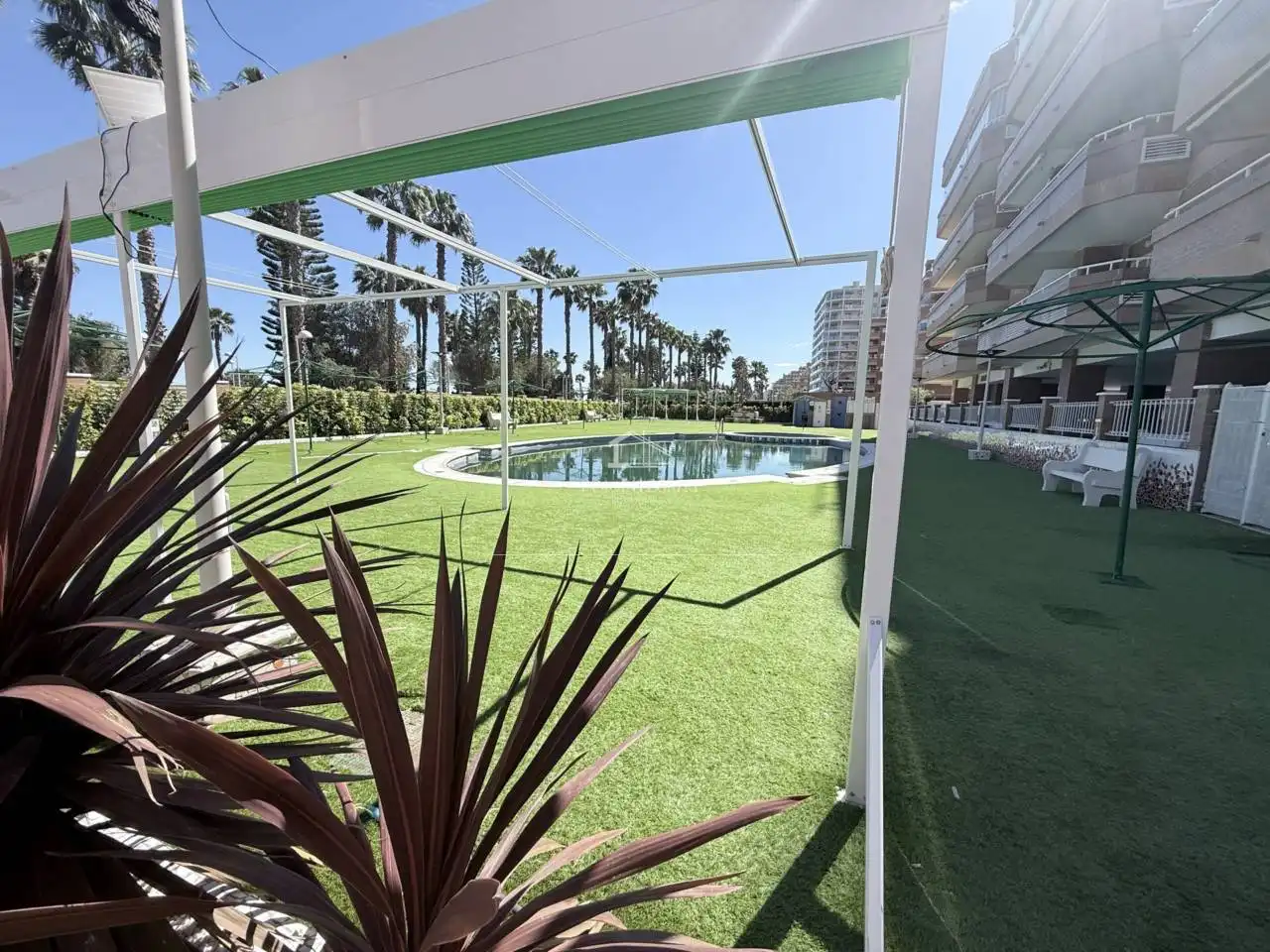 Piscina de Apartament en venda en Oropesa del Mar / Orpesa amb Aire condicionat, Terrassa i Moblat