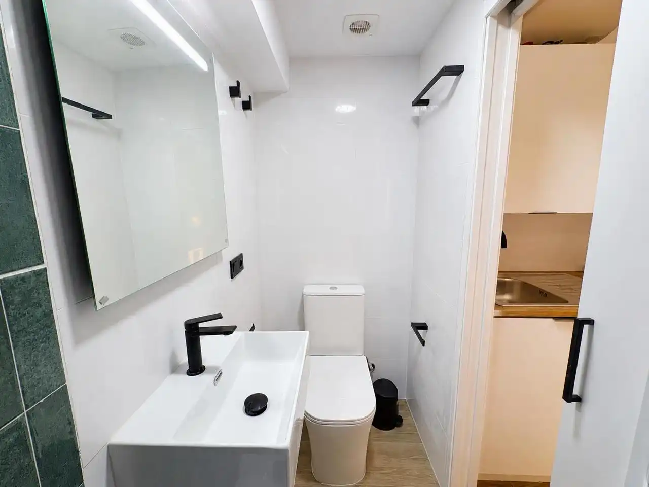 Badezimmer von Wohnung zur Miete in Valladolid mit Klimaanlage und Möbliert