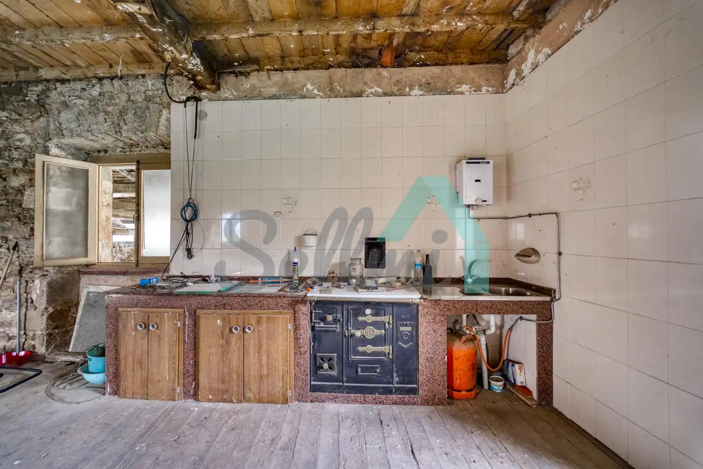 Casa o xalet en venda a Llamas, Salas