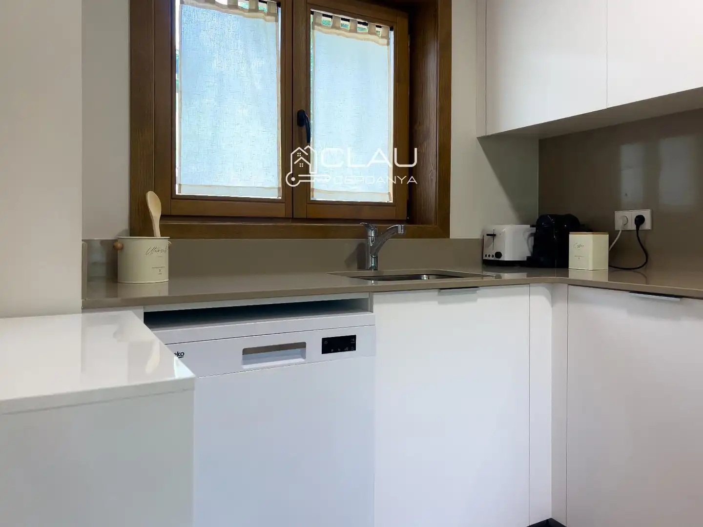 Cocina de Casa adosada de alquiler en Angoustrine  -  Villeneuve - des - Escaldes con Calefacción, Jardín privado y Parquet