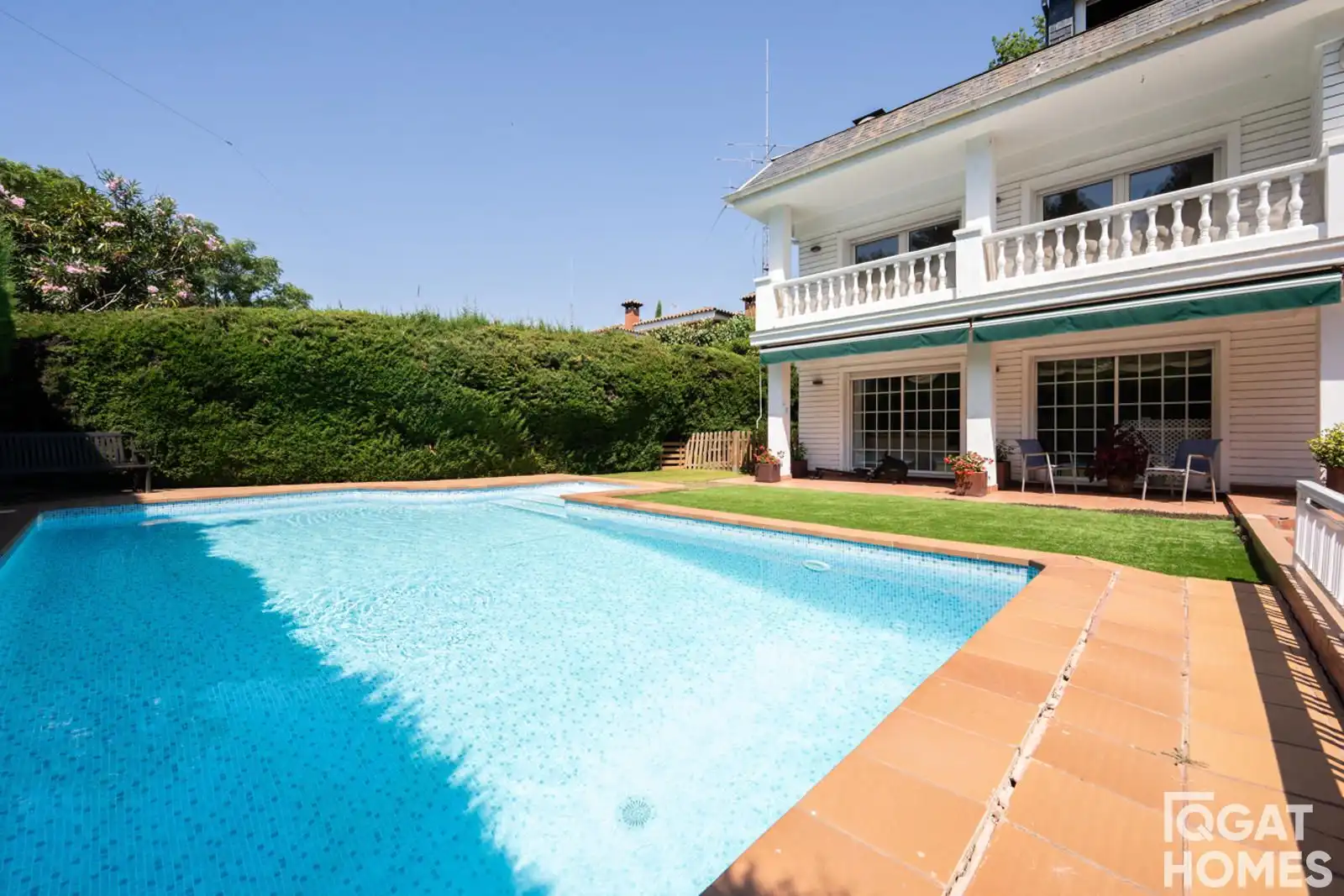 Piscina de Casa o xalet en venda en Sant Cugat del Vallès amb Aire condicionat, Calefacció i Jardí privat