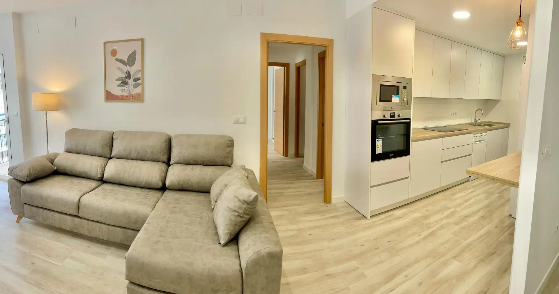 Sala d'estar de Pis de lloguer en Córdoba amb Aire condicionat, Terrassa i Moblat