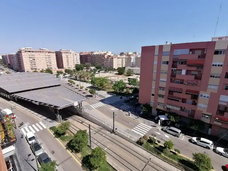 Vista exterior de Ático de alquiler en Valencia con Terraza y Amueblado