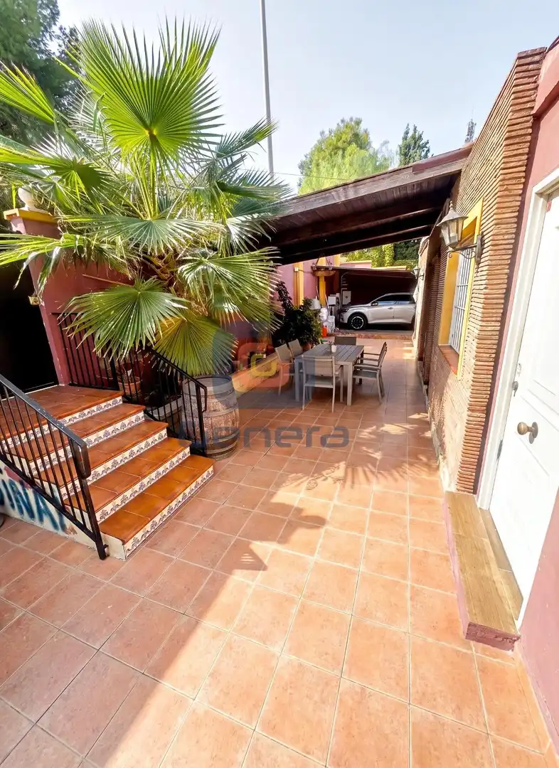 Villa avec balcon à vendre à Playa de San Juan - El Cabo de las Huertas