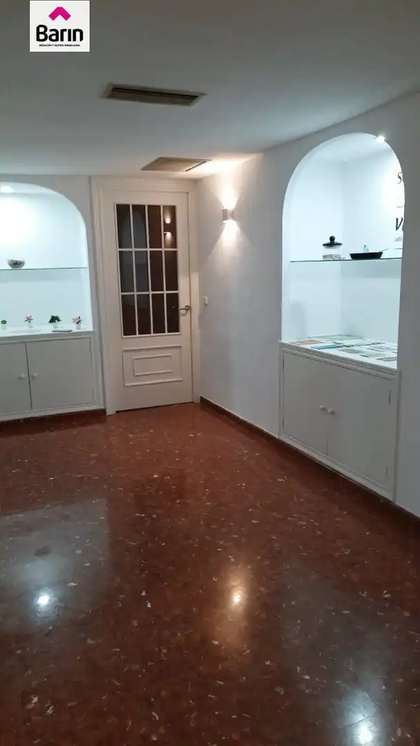 Wohnung zum Verkauf in Córdoba mit Klimaanlage, Terrasse und Abstellraum