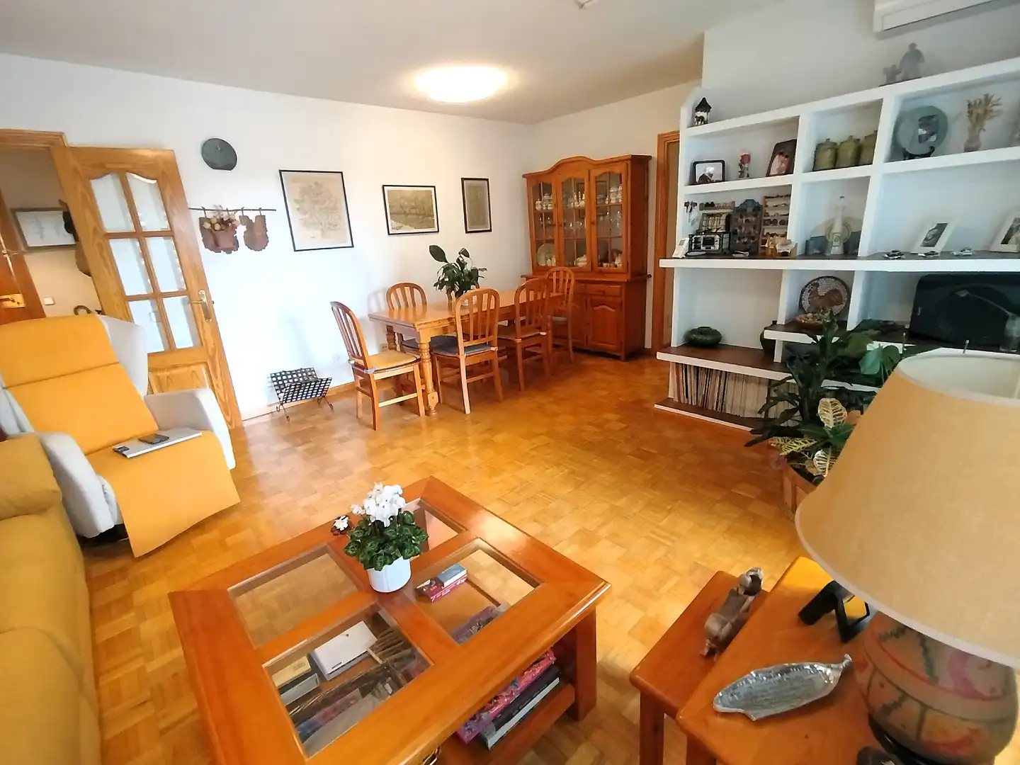 Wohnzimmer von Wohnung zum Verkauf in Móstoles mit Klimaanlage, Heizung und Privatgarten
