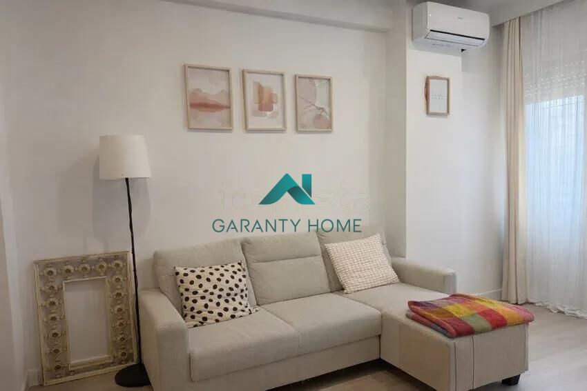 Living room of Flat to rent in  Madrid Capital  with Air Conditioner and Furnished
