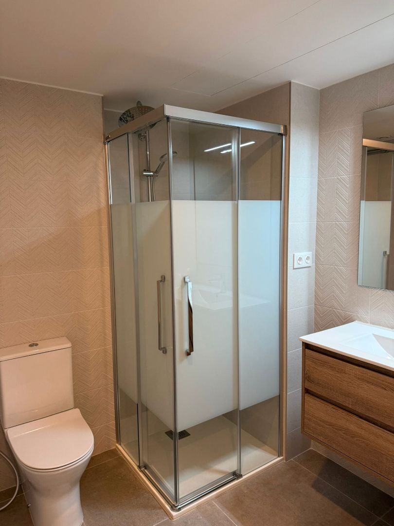 Bathroom of Planta baja for sale in Les Franqueses del Vallès  with Air Conditioner, Heating and Terrace