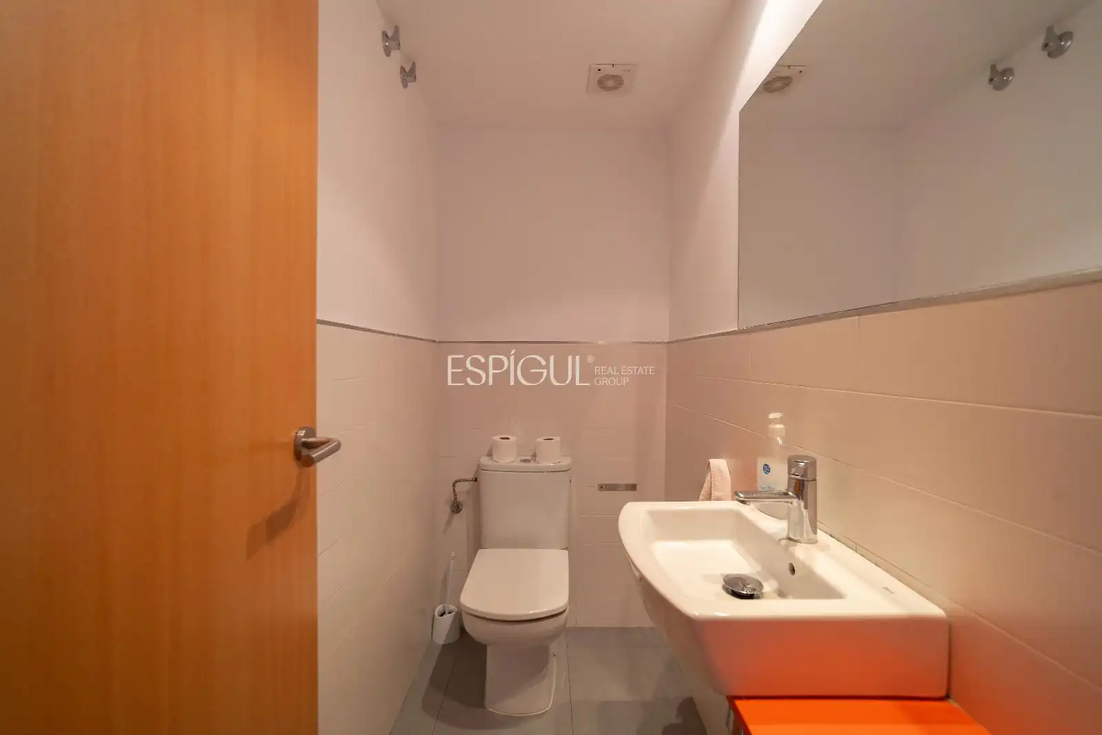 Bany de Edifici en venda en Girona