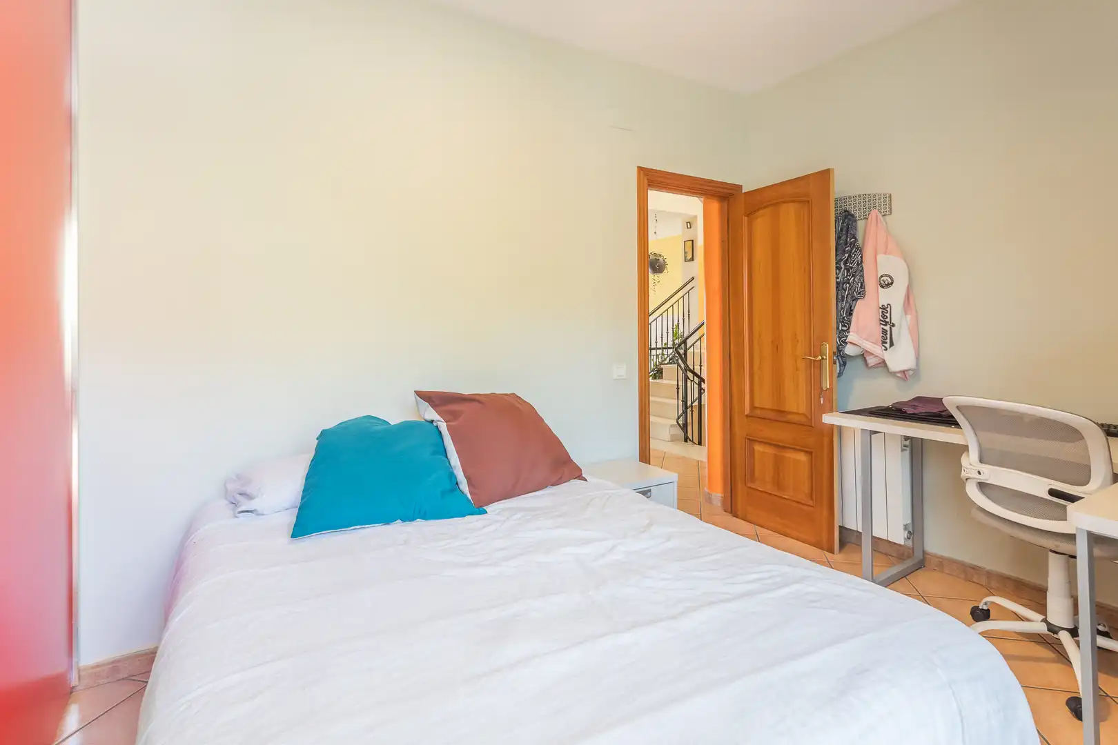 Habitación de Casa o chalet en venta en Gavà con Calefacción, Piscina y Horno