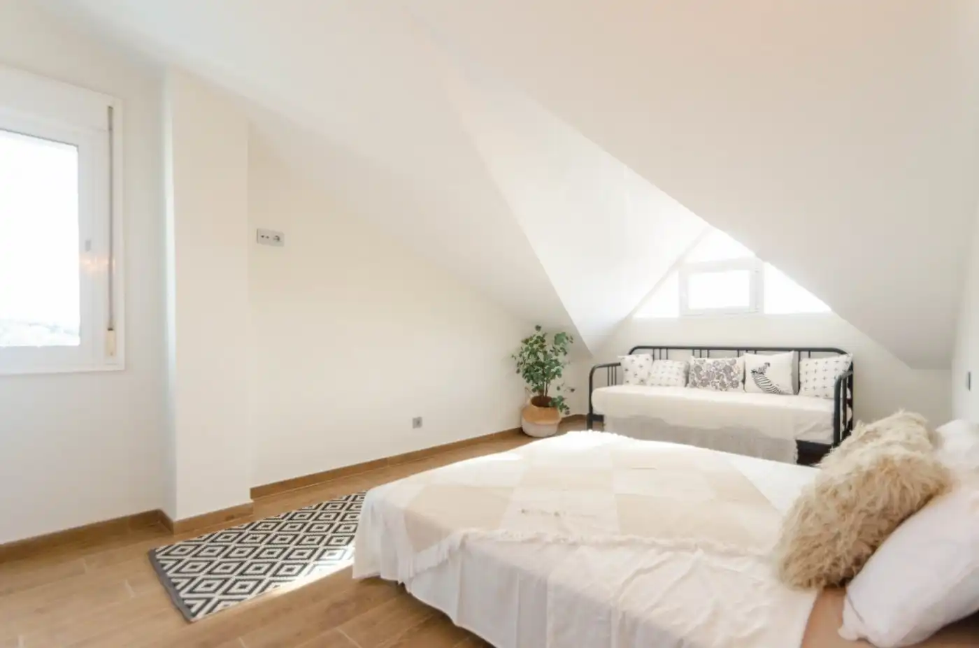 Dormitori de Àtic en venda en Estepona amb Aire condicionat, Jardí privat i Terrassa