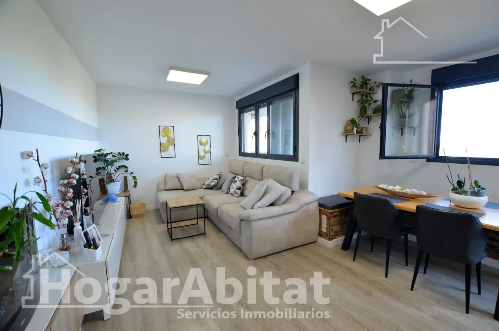 Sala de estar de Piso en venta en Alicante / Alacant con Aire acondicionado, Calefacción y Jardín privado