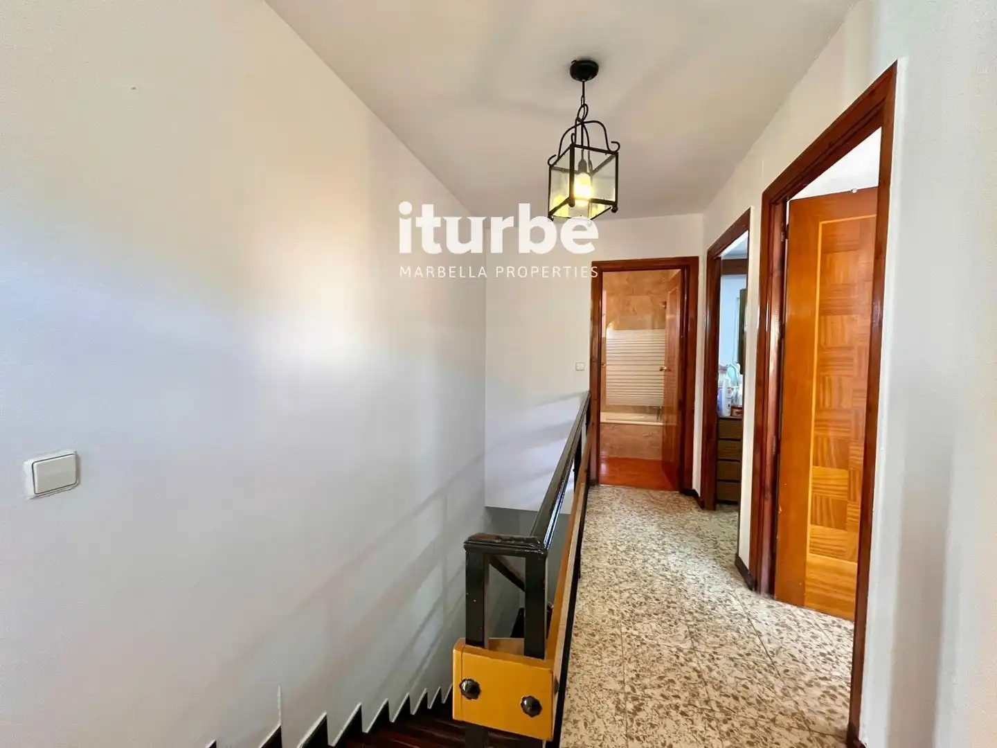Vista exterior de Casa adosada en venta en Marbella con Aire acondicionado, Terraza y Horno