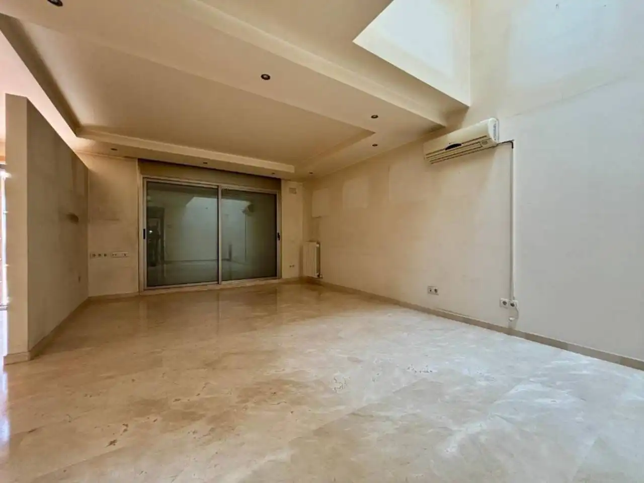 Einfamilien-Reihenhaus zum Verkauf in Sant Andreu de Llavaneres mit Klimaanlage, Heizung und Terrasse