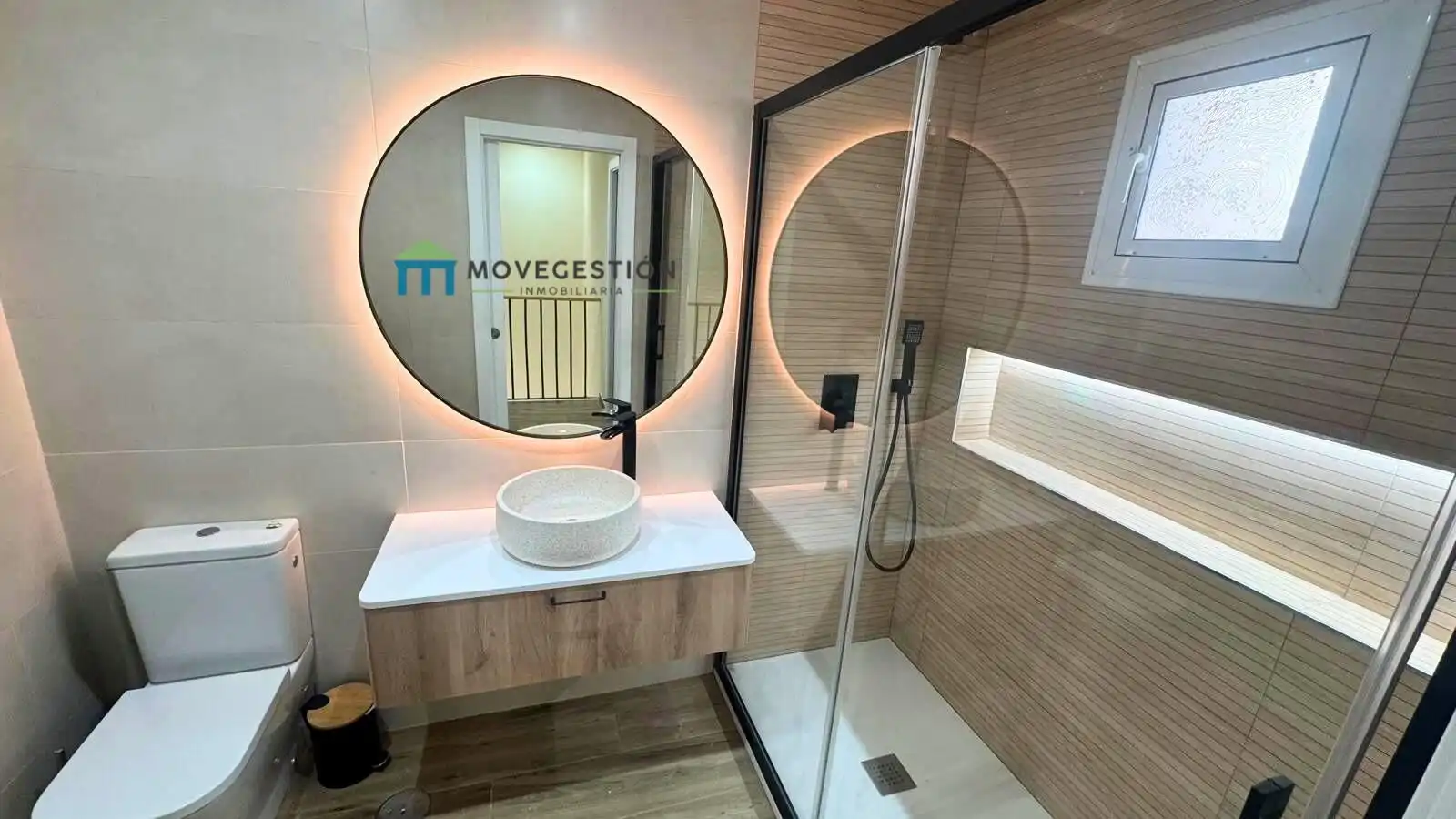 Bathroom of Detached homes for sale in Ubrique  with Terrace and Storage room