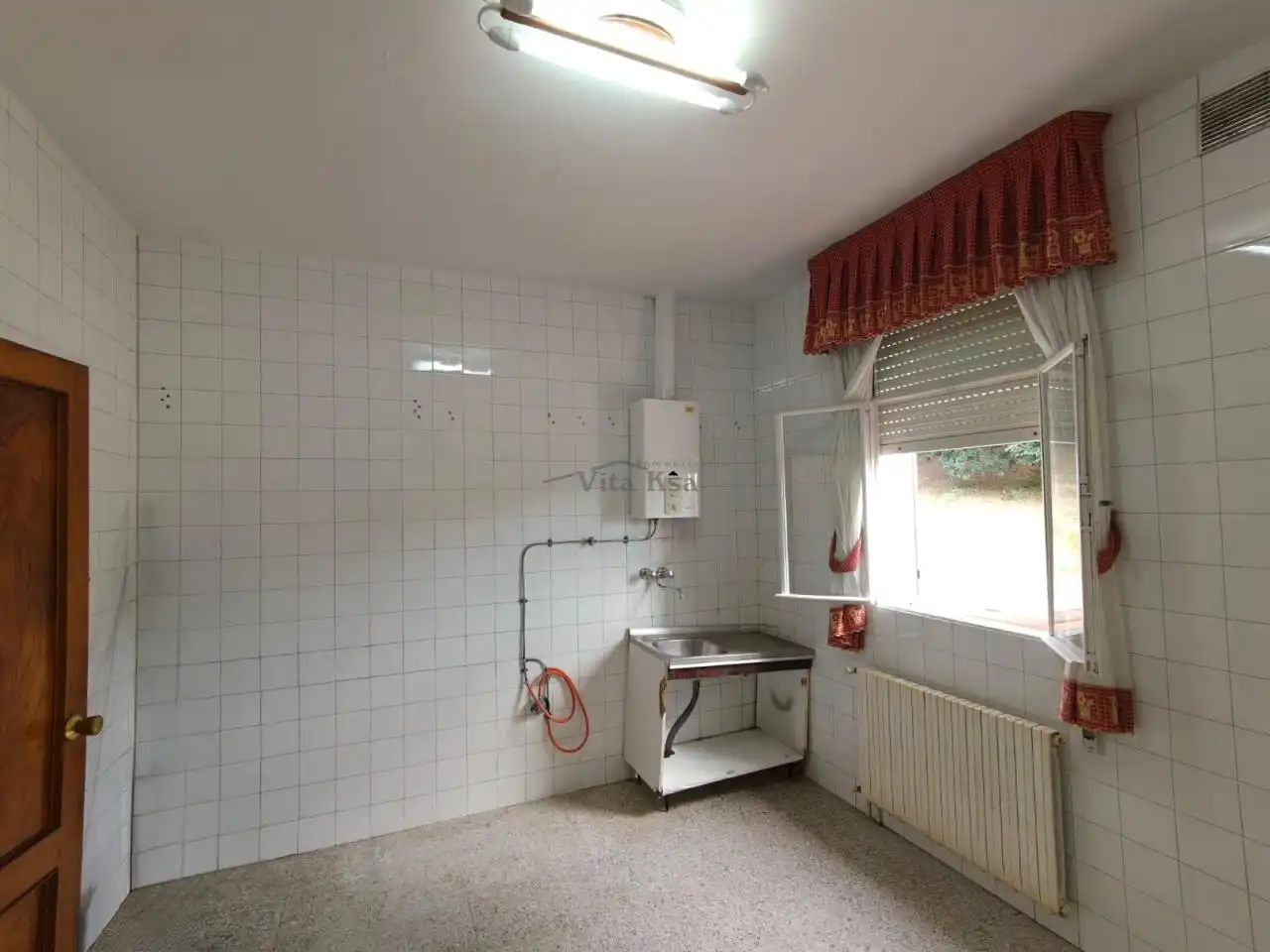 Cuina de Casa o xalet en venda en Allariz amb Calefacció, Jardí privat i Traster
