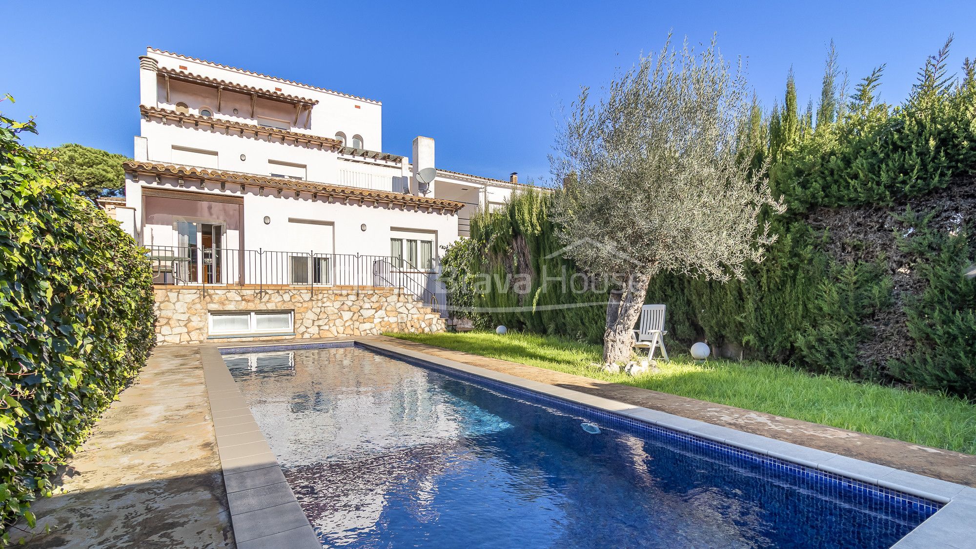 Swimming pool of Single-family semi-detached for sale in Palafrugell  with Heating, Private garden and Parquet flooring