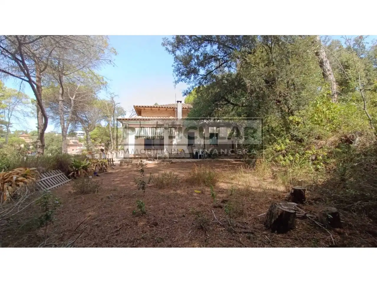 House with garden for sale in Calle Santa Quitèria 8