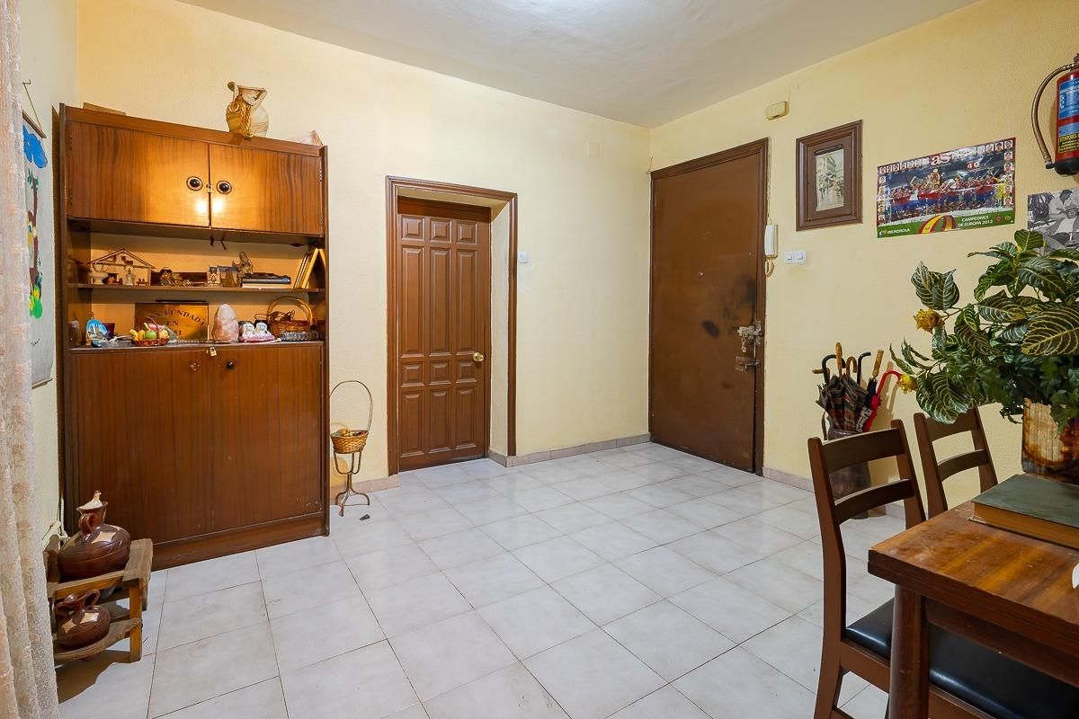 Flat for sale in  Madrid Capital  with Heating