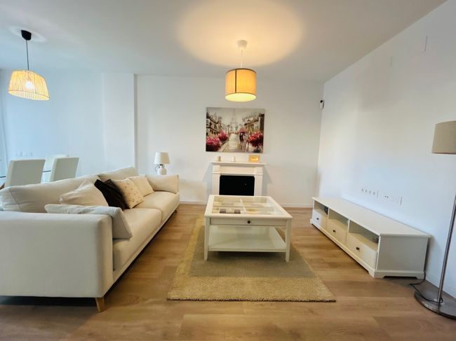Living room of Single-family semi-detached to rent in  Valencia Capital  with Air Conditioner, Private garden and Terrace