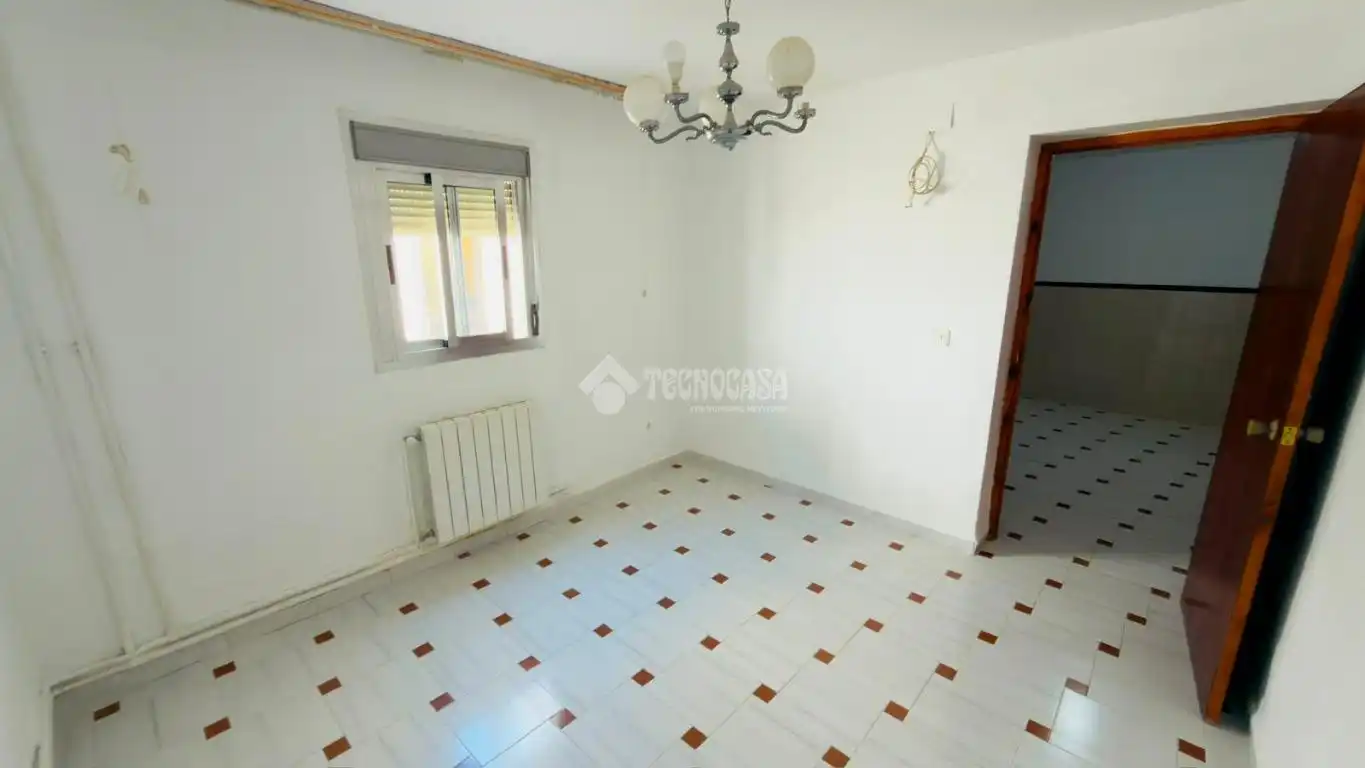 Dormitori de Casa adosada en venda en Villamuelas amb Calefacció