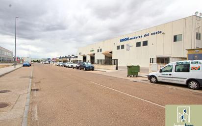 Exterior view of Industrial buildings for sale in Badajoz Capital