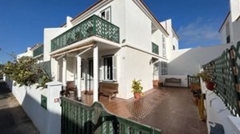 Foto 3 de Casa adosada en venta en Calle Arafo, Arico, Santa Cruz de Tenerife