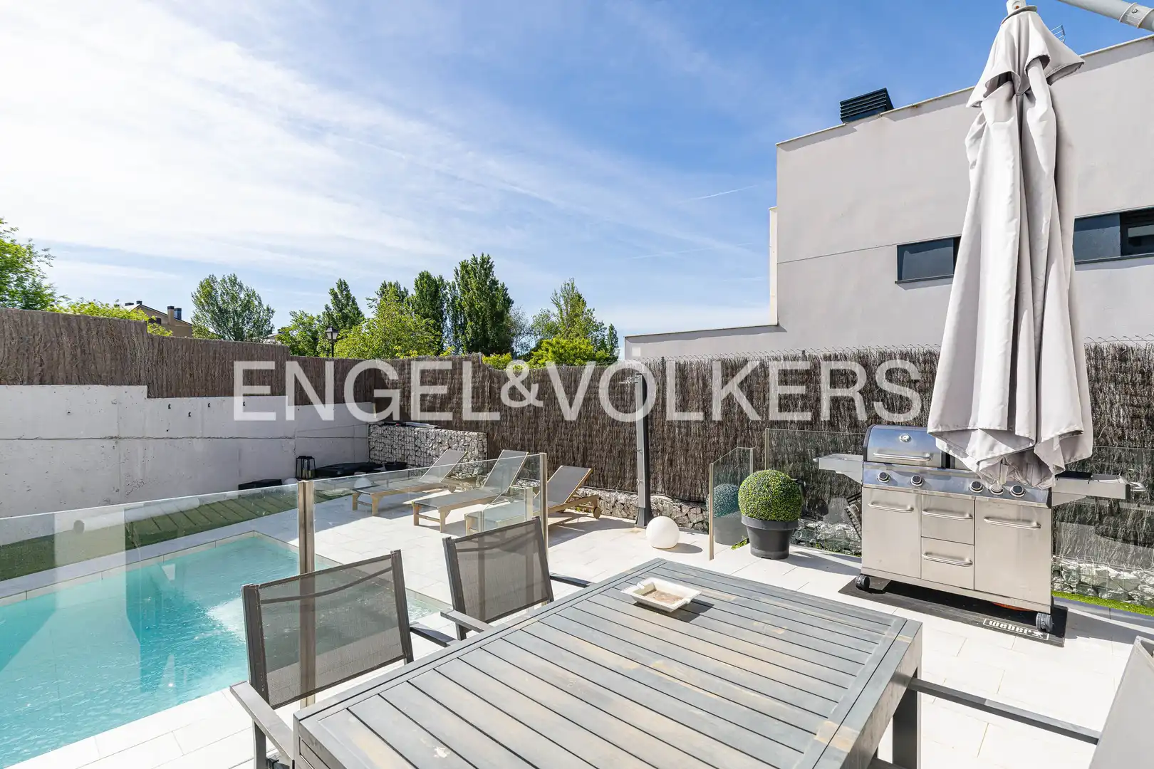 Terrassa de Casa o xalet en venda en Torrelodones amb Aire condicionat, Calefacció i Jardí privat