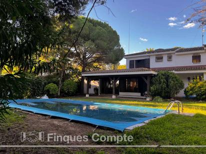 Swimming pool of House or chalet for sale in Roda de Berà  with Air Conditioner, Heating and Private garden