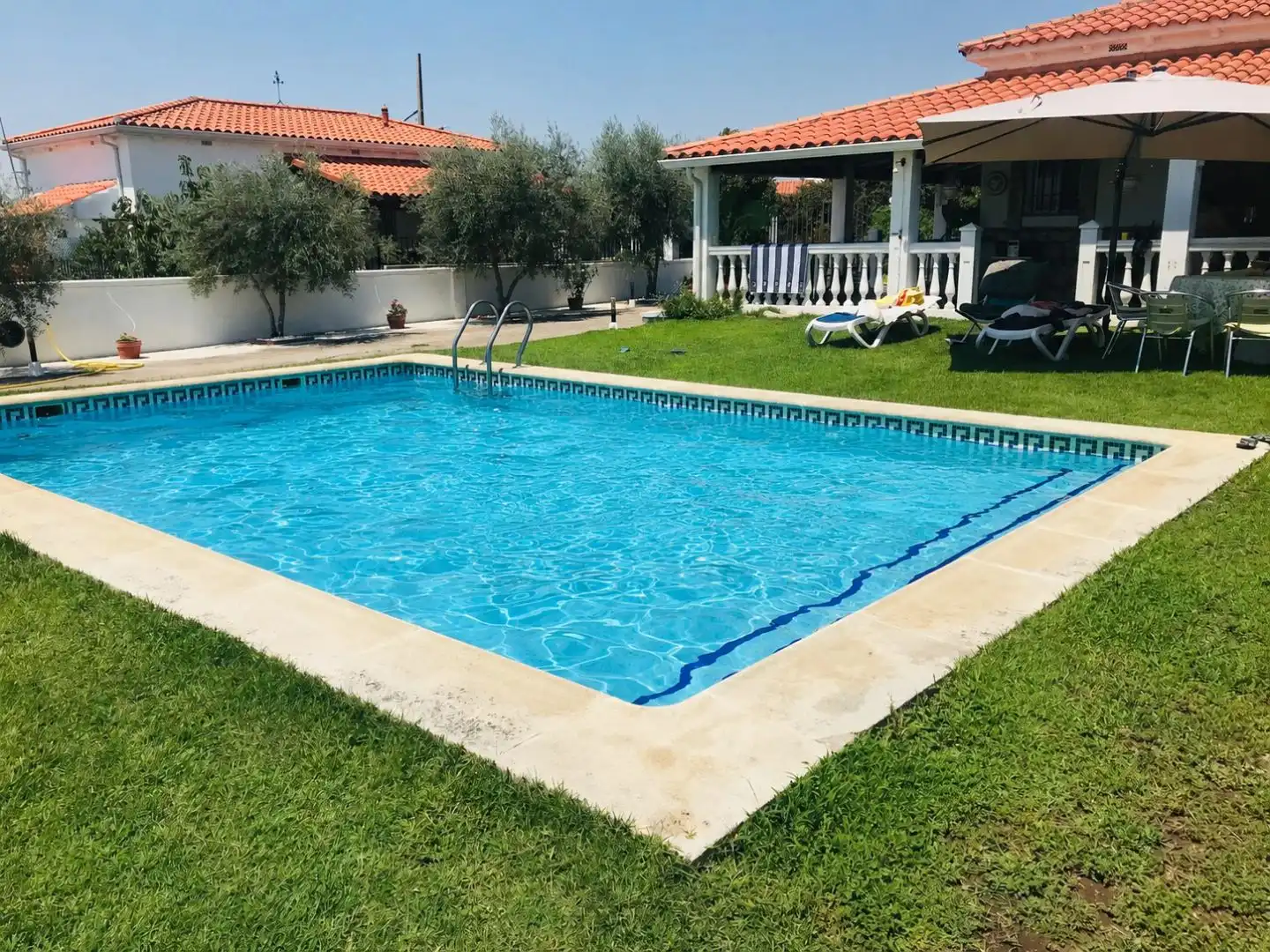 Piscina de Casa o chalet en venta en Torrecillas de la Tiesa, Cáceres