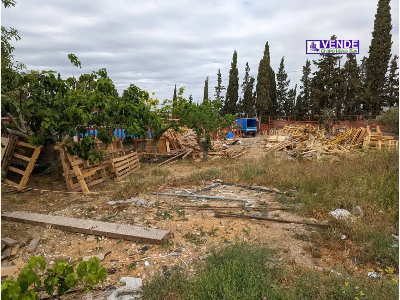 Finca rústica en venda en Sax amb Jardí privat