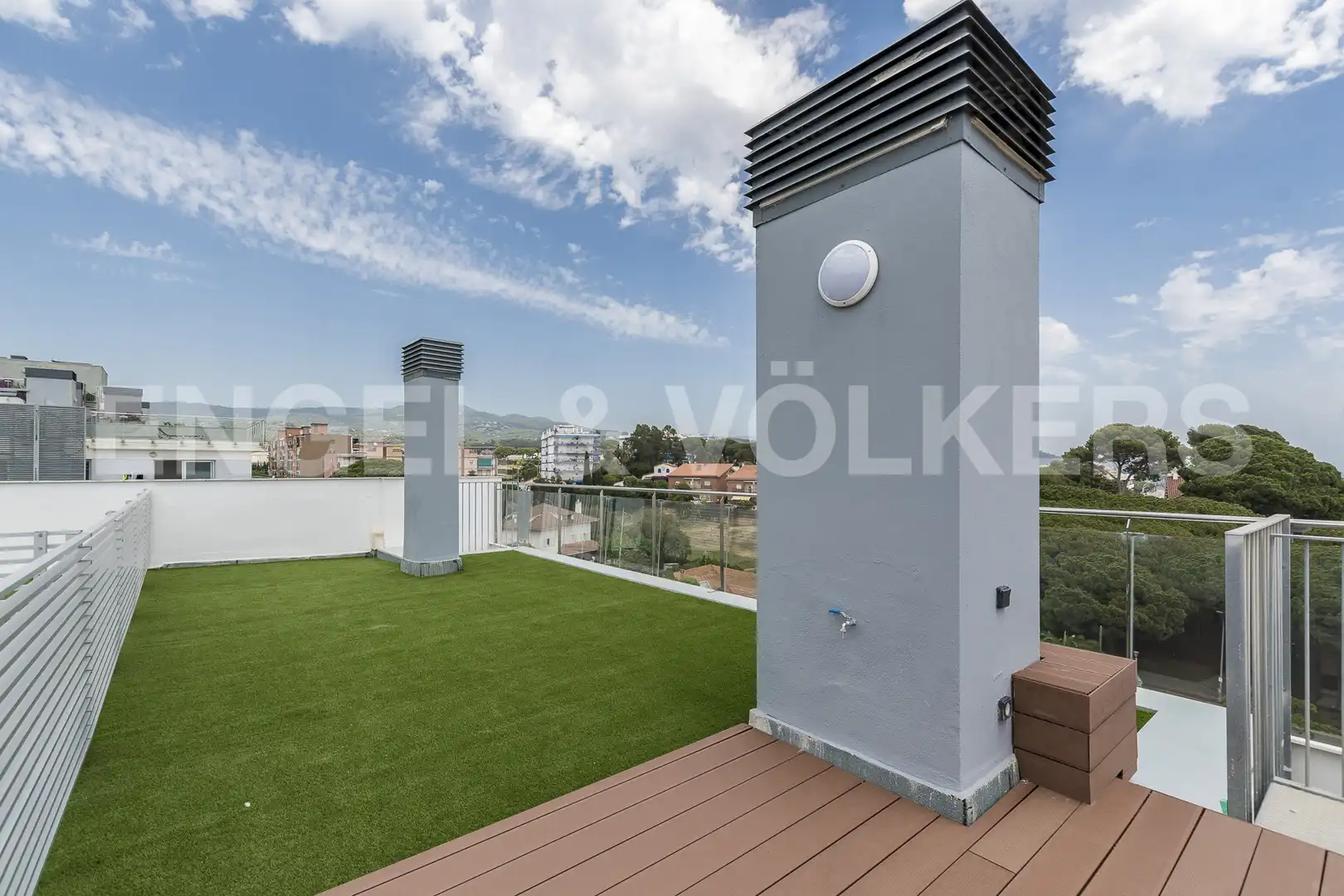 Terrasse von Dachboden zum Verkauf in Sant Andreu de Llavaneres mit Klimaanlage, Heizung und Parkett