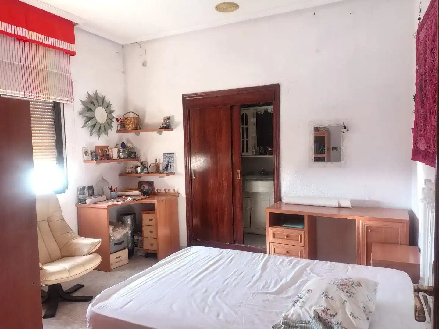 Dormitori de Finca rústica en venda en Villatorres amb Aire condicionat, Traster i Balcó