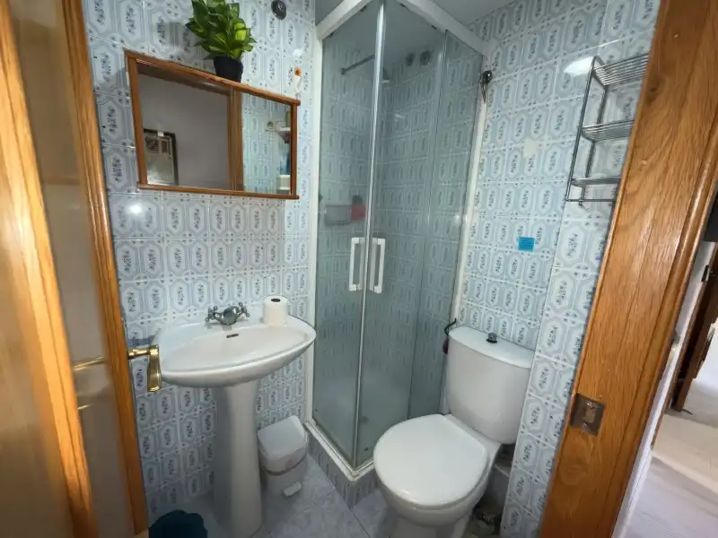 Baño de Piso en venta en Valencia con Aire acondicionado y Balcón