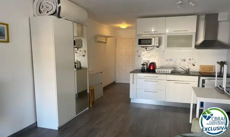 Cuina de Estudi en venda en Empuriabrava amb Moblat