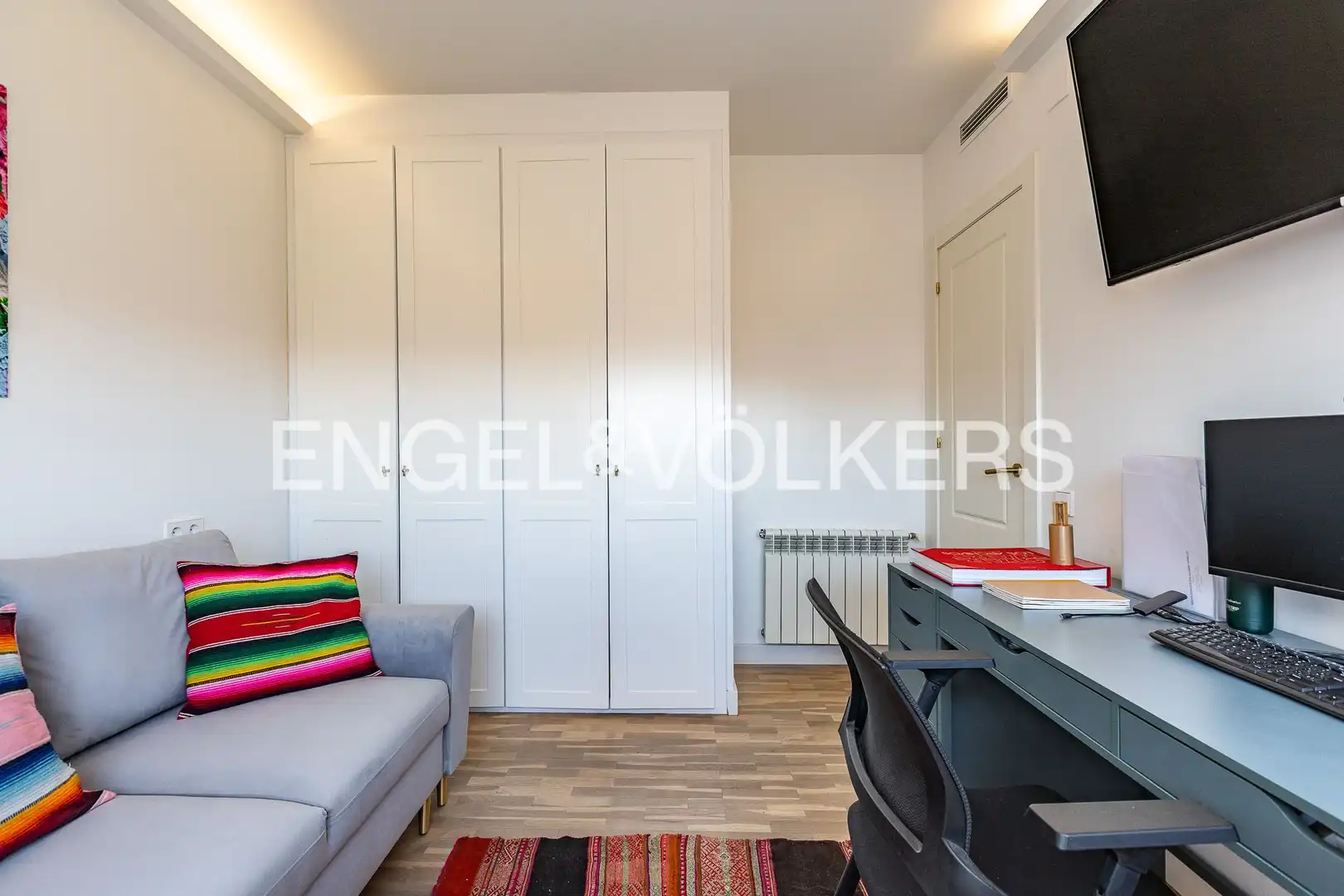 Bedroom of Attic for sale in Sant Cugat del Vallès  with Heating, Parquet flooring and Swimming Pool
