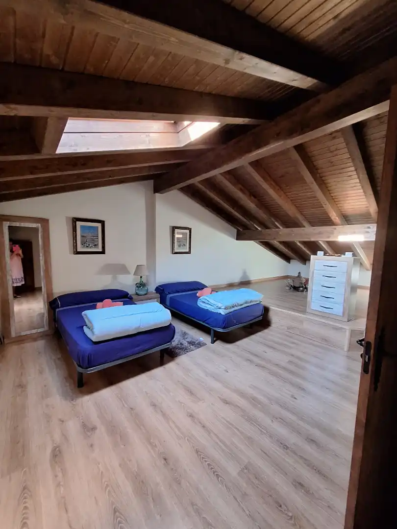Dormitori de Casa o xalet en venda en Valdeverdeja amb Aire condicionat, Jardí privat i Terrassa