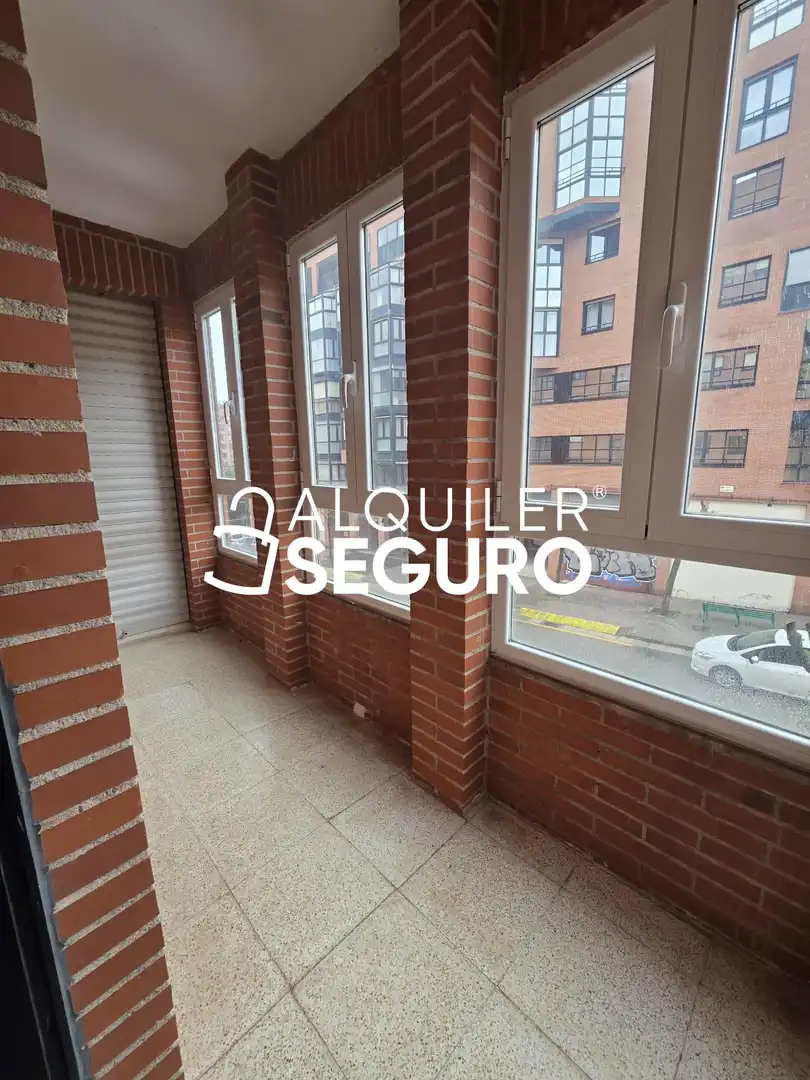 Pis de lloguer en Burgos amb Calefacció, Terrassa i Moblat