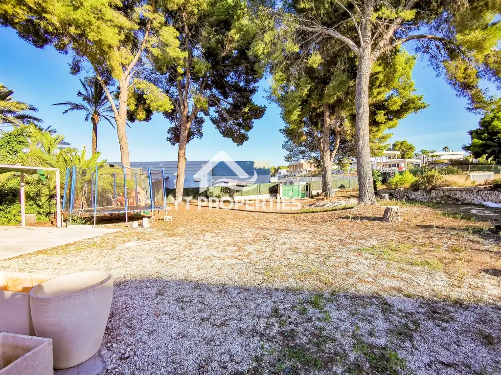 Houses for sale in Jávea / Xàbia  with Private garden