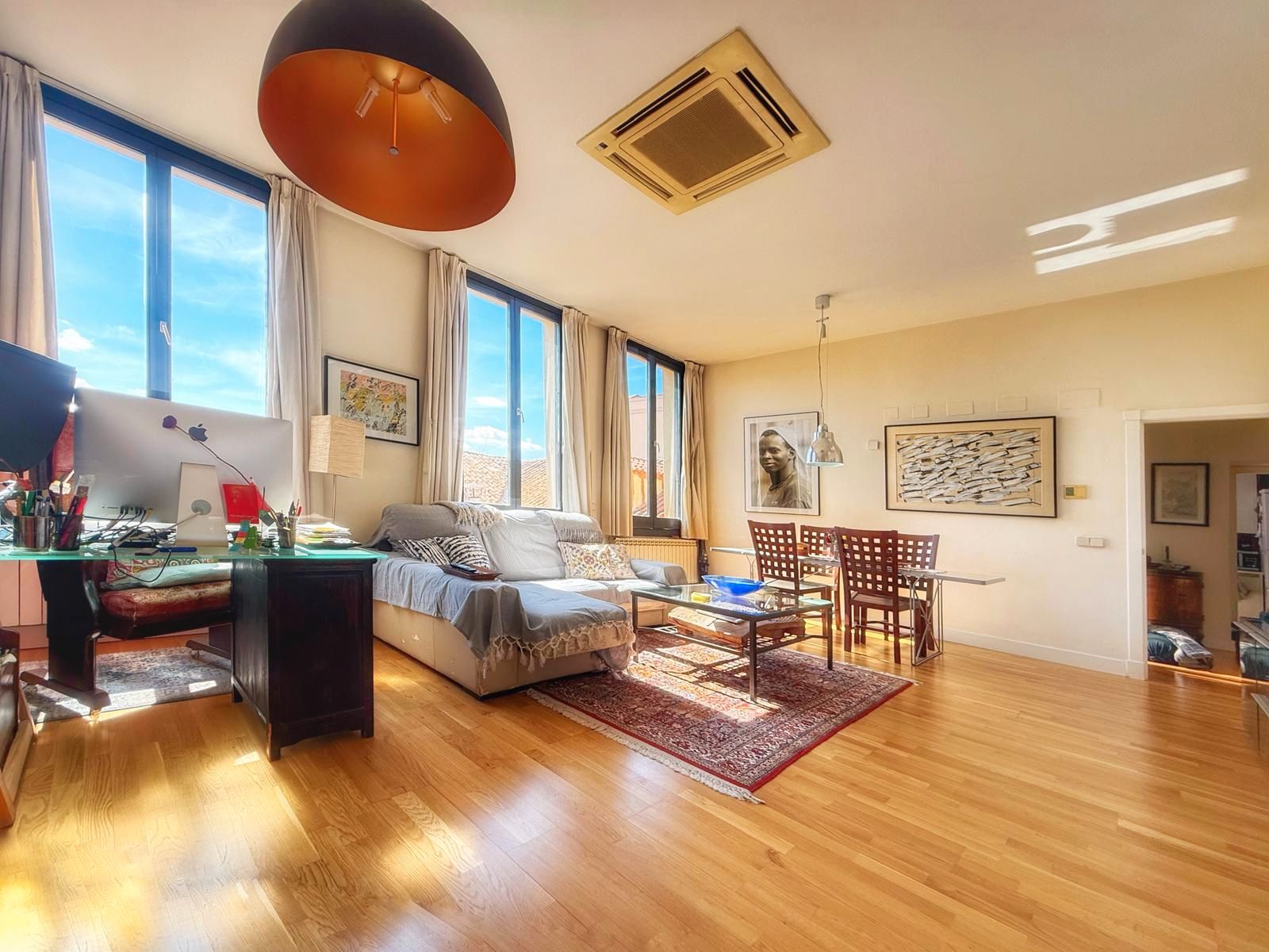 Living room of Duplex for sale in  Madrid Capital  with Air Conditioner, Heating and Parquet flooring