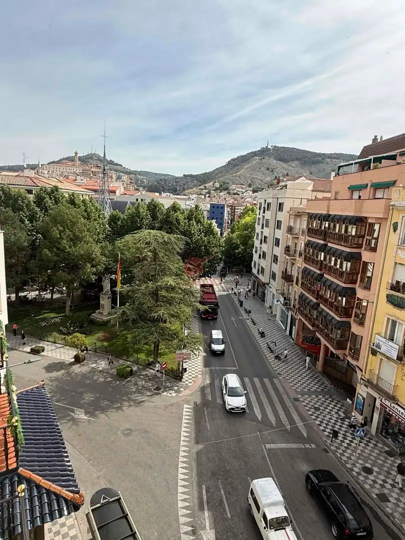 Vista exterior de Pis en venda en Cuenca amb Calefacció, Piscina i Piscina comunitària