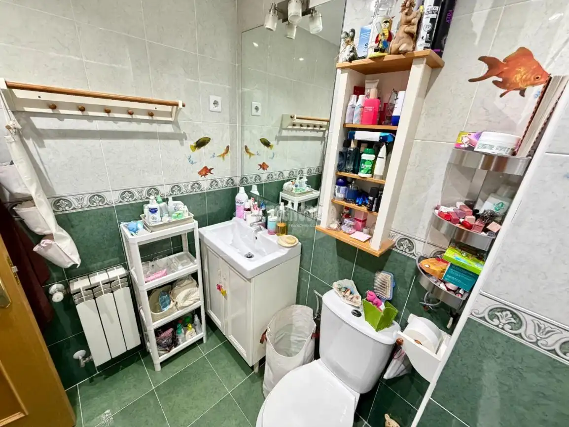 Bany de Casa adosada en venda en Daganzo de Arriba amb Aire condicionat, Parquet i Piscina