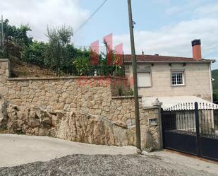 Vista exterior de Casa o xalet en venda en Nogueira de Ramuín amb Terrassa i Piscina