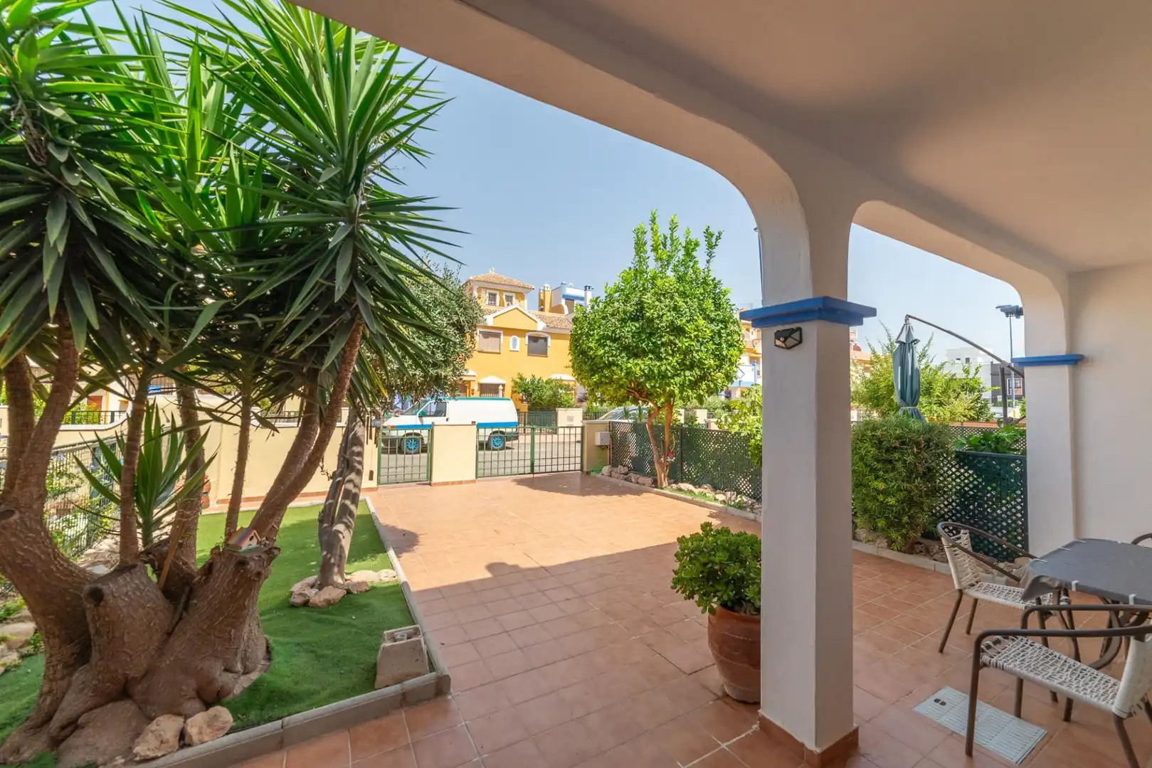 Terrasse von Einfamilien-Reihenhaus zum Verkauf in San Javier mit Klimaanlage, Heizung und Privatgarten