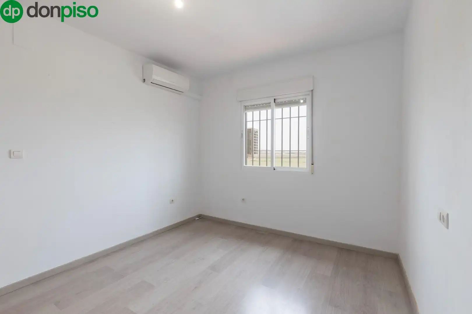 Bedroom of Detached homes for sale in Vegas del Genil
