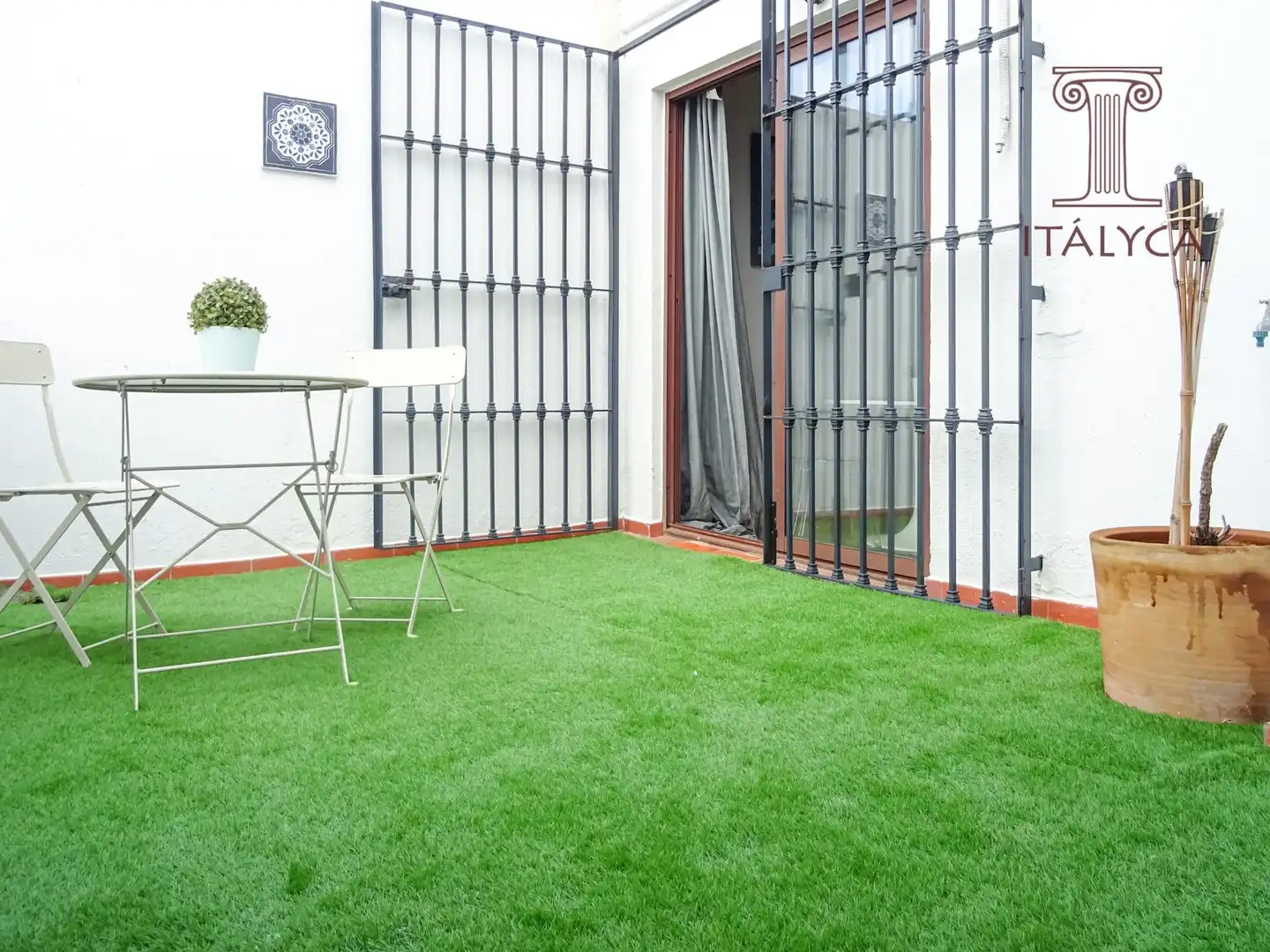 Terrasse von Dachboden zum Verkauf in Sevilla mit Klimaanlage, Terrasse und Abstellraum